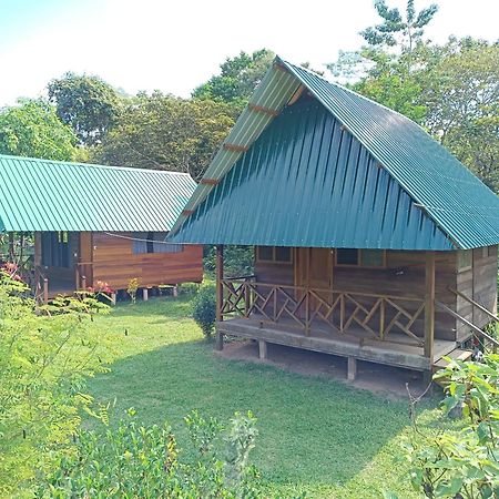 Quirquincho House Lodge Puerto Maldonado Exterior photo